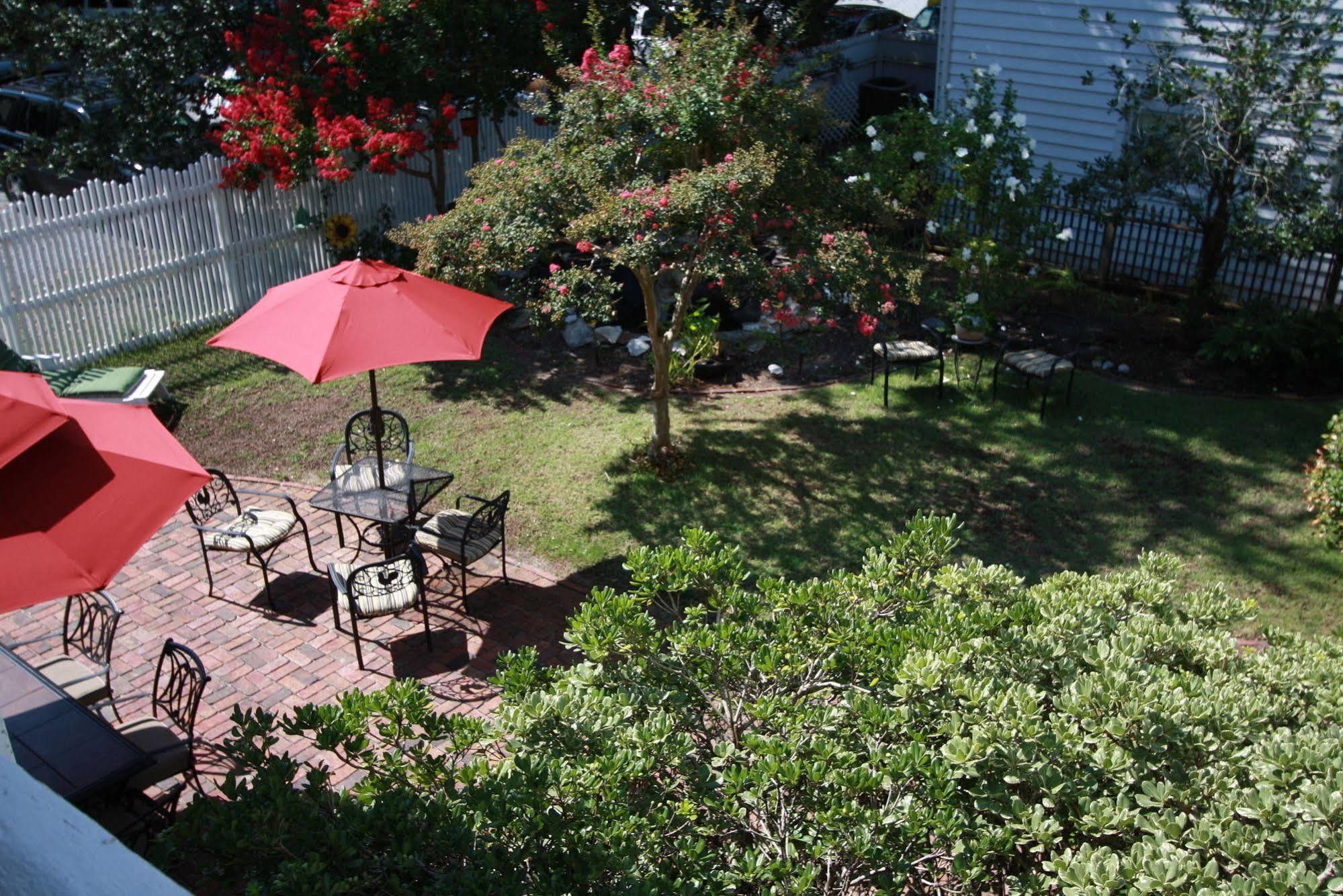 Pecan Tree Inn Beaufort Exterior foto